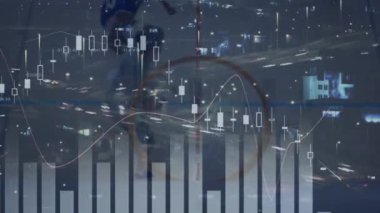 Spor salonundaki çeşitli erkek basketbol oyuncuları üzerinde finansal veri işleme animasyonu. spor, bağlantılar ve dijital arayüz konsepti dijital olarak oluşturulmuş video.