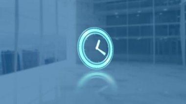 Ofis üzerinde hareket eden saatin animasyonu. zaman, iş, dijital arayüz ve teknoloji konsepti dijital olarak oluşturulmuş video.