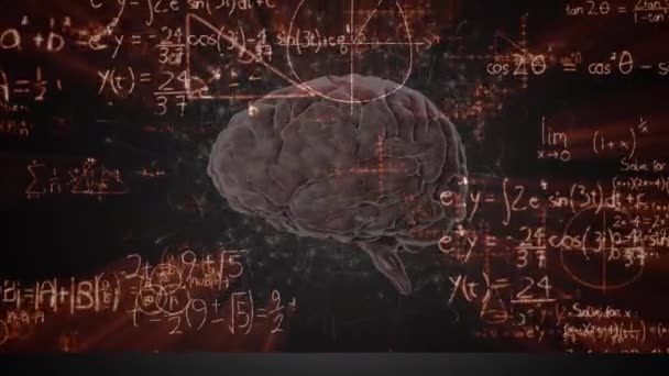 Animación Del Cerebro Humano Girando Sobre Ecuaciones Matemáticas Tablero Negro — Vídeo de stock