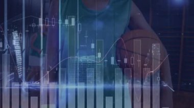 Spor salonundaki çeşitli bayan basketbolcu grupları üzerinden finansal veri işleme animasyonu. spor, bağlantılar ve dijital arayüz konsepti dijital olarak oluşturulmuş video.