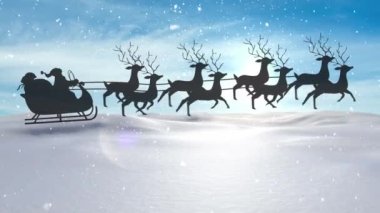 Noel Baba 'nın üzerine yağan kar, ren geyiği ve kış manzaralı bir kızakla canlanıyor. Noel, gelenek ve kutlama konsepti dijital olarak oluşturuldu.