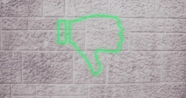 Animacja Świecących Neonowych Kciuków Dół Ikony Ceglanej Ścianie Media Społecznościowe — Wideo stockowe