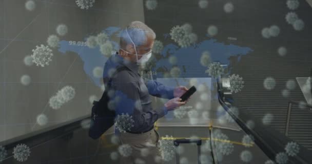 Анімація Ковадла Клітин Над Старшим Чоловіком Масці Обличчя Глобальна Концепція — стокове відео