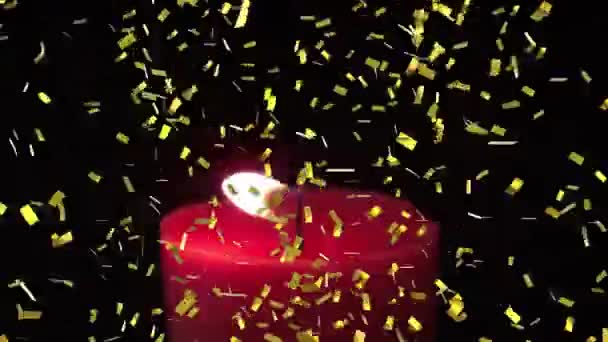 金色的五彩纸屑的数字组成落在燃烧着的红色蜡烛的黑色背景 庆祝和庆祝概念 — 图库视频影像