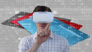 Banka kartları ve ikili kod üzerine video kulaklık takan beyaz bir adam. küresel finans, para ve nakit ödeme yok güvenlik konsepti dijital olarak oluşturulmuş video.