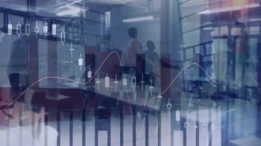 Çeşitli erkek basketbol oyuncuları üzerinde finansal veri işleme animasyonu. spor, bağlantılar ve dijital arayüz konsepti dijital olarak oluşturulmuş video.