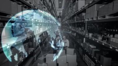 Depodaki işçiler üzerinden bağlantı ağı olan dünyanın animasyonu. küresel gönderim, dağıtım, iş, veri işleme ve teknoloji konsepti dijital olarak oluşturulmuş video.