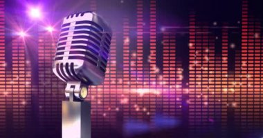 Renkli parlak arka plan üzerinde retro mikrofon animasyonu. parti, müzik ve eğlence konsepti dijital olarak oluşturulmuş video.