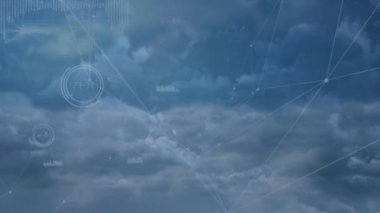Arkaplandaki bulutların üzerinden kaydedilen istatistiklerle bağlantı ağının animasyonu. küresel bağlantılar, veri işleme ve dijital arayüz konsepti dijital olarak oluşturulmuş video.