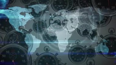 Veri işlemenin animasyonu ve dünya haritası birden fazla saatin üzerinde hızla ilerliyor. zaman, hareket, veri işleme ve dijital arayüz konsepti dijital olarak oluşturulmuş video.