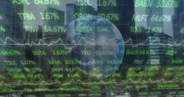 Dünya ve şehir haritasında istatistik ve finansal veri işleme animasyonları. küresel iş, finans, veri işleme ve dijital arayüz kavramı dijital olarak oluşturulmuş video.