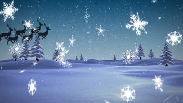 Animation Von Weihnachtsmännern Schlitten Mit Rentieren Über Schneefall Und Winterlandschaft — Stockvideo