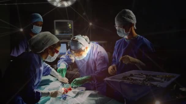 手術室における外科医とのつながりのアニメーション 医療技術の概念はデジタルで生成され — ストック動画