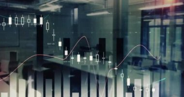 Ofis üzerinde finansal veri işleme animasyonu. küresel iş, finans, dijital arayüz ve bağlantılar konsepti dijital olarak oluşturulmuş video.