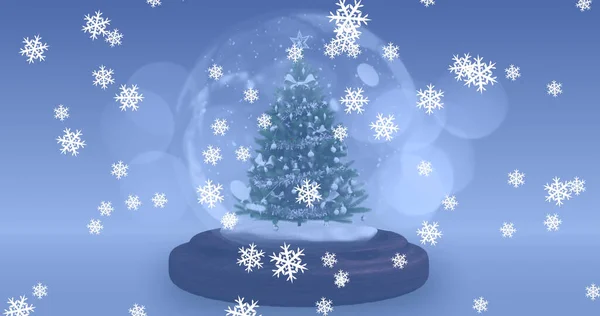 Afbeelding Van Kerstboom Boven Sneeuw Die Een Blauwe Achtergrond Valt — Stockfoto