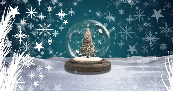 Noel Ağacının Üzerine Düşen Kar Görüntüsü Noel Gelenek Kutlama Konsepti — Stok fotoğraf