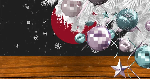 Imagem Árvore Natal Com Decorações Sobre Neve Caindo Sobre Fundo — Fotografia de Stock