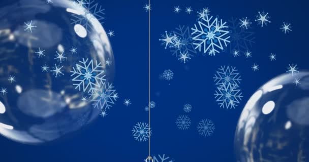 Animazione Fiocchi Neve Che Cadono Baubles Natale Sfondo Blu Natale — Video Stock