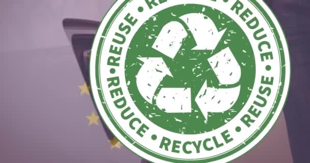 Reduza Reuso Reciclar Texto Sobre Bandeira União Europeia Homem Cobrando — Vídeo de Stock
