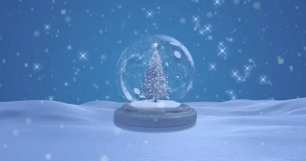 Εικόνα Χριστουγεννιάτικου Δέντρου Πάνω Από Χιόνι Που Πέφτει Και Χειμερινό — Φωτογραφία Αρχείου