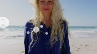 Kumsaldaki mutlu kadın üzerindeki bağlantı ağının animasyonu.