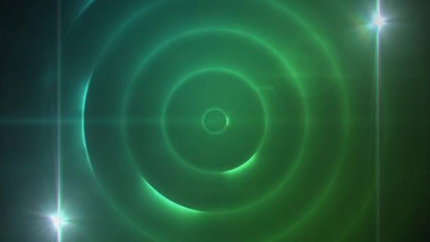 黒の背景に緑のスパイラルライトトレイルに対する光の2つのスポットのデジタルアニメーション テクノロジーの背景とテクスチャの概念 — ストック動画