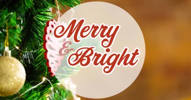 在树的背景上 欢乐而明亮的圣诞文字的动画 圣诞节 传统和庆祝概念数字制作的视频 — 图库视频影像