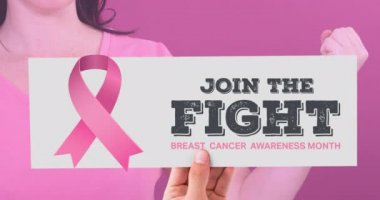 Göğüs kanseri farkındalığı metninin beyaz kadın üzerine animasyonu. Göğüs kanseri pozitif farkındalık kampanyası konsepti dijital olarak üretildi.