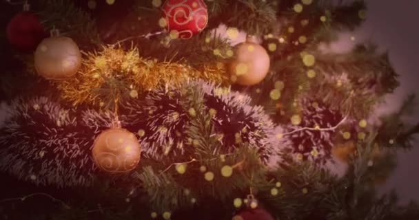 Animación Las Fiestas Felices Texto Navidad Sobre Árbol Navidad Fondo — Vídeo de stock