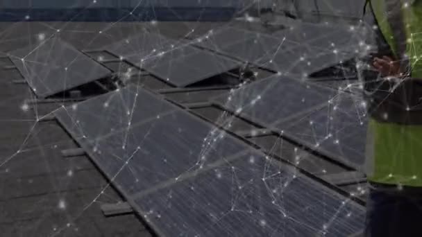 Animazione Rete Connessioni Pannelli Solari Ingegnere Maschio Background Energia Solare — Video Stock