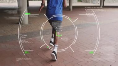 Kapsam ve işleme verilerinin protez bacaklı erkek sporcuların açık havada egzersiz yapmaları üzerine animasyonu. spor, başarı ve iletişim teknolojisi konsepti, dijital olarak üretilen video.