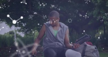 Dışarıda koşan bıçakları takan engelli erkek sporcuların iletişim ağlarının animasyonu. spor, başarı ve iletişim teknolojisi konsepti, dijital olarak üretilen video.