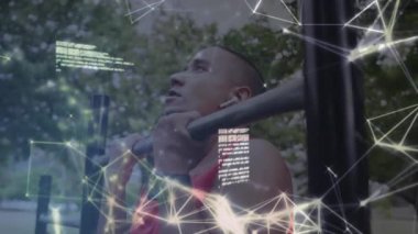 Açık havada egzersiz yapan erkek sporcu üzerinde küresel iletişim ağının ve veri işlemenin animasyonu. spor, başarı ve iletişim teknolojisi konsepti, dijital olarak üretilen video.