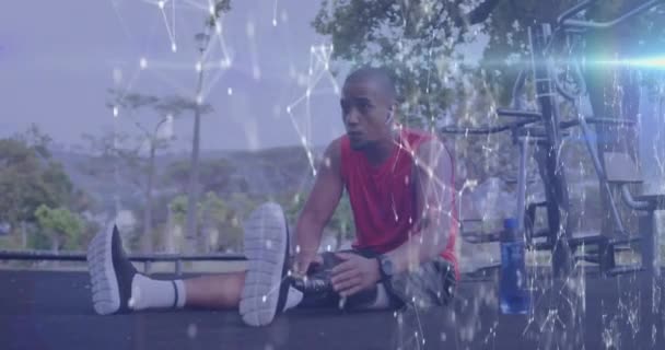 Protez Bacaklı Erkek Sporcuların Açık Havada Egzersiz Yapması Üzerine Iletişim — Stok video