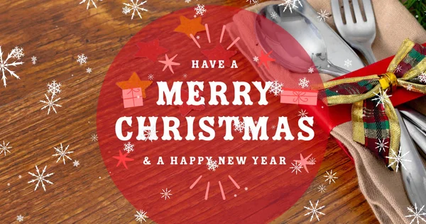 Imagem Feliz Natal Texto Sobre Talheres Mesa Natal Inverno Tradição — Fotografia de Stock