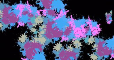 Siyah arka planda çok renkli boya lekelerinin canlandırılması. Uluslararası yaratıcılık ayı konsepti dijital olarak oluşturulmuş video.