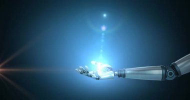 Koyu arkaplanda uzanan robot kolunun üzerinde parlayan ışıkların animasyonu. Elektrik mühendisliği teknolojisi, iletişim ve araştırma konsepti dijital olarak oluşturulmuş video.