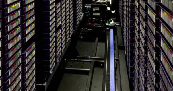 Video Corridoio Vuoto Con File Server Informatici Tecnologia Globale Elaborazione — Video Stock
