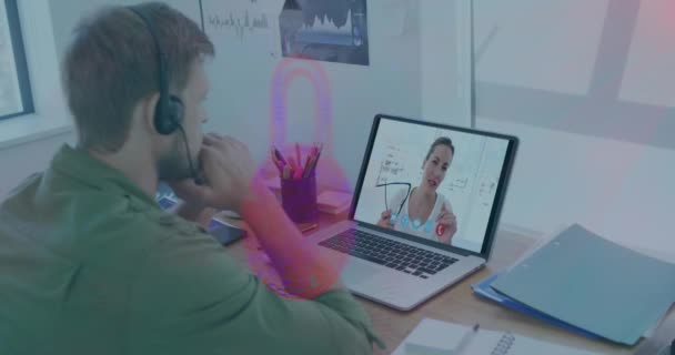 Animación Huella Biométrica Sobre Hombre Caucásico Usando Auriculares Telefónicos Portátil — Vídeos de Stock