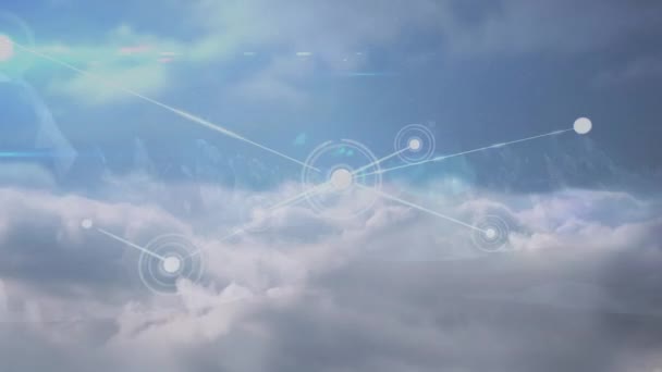 天空云彩上连接网络的动画 全球网络和连接概念数字生成的视频 — 图库视频影像