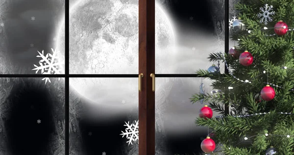 Εικόνα Του Χιονιού Που Πέφτει Πάνω Από Φεγγάρι Και Χριστουγεννιάτικο — Φωτογραφία Αρχείου