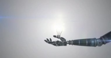 Robot kolunun üzerinde yanan ampulün animasyonu, gri arka planda mavi ışık. Elektrik mühendisliği teknolojisi, iletişim ve araştırma konsepti dijital olarak oluşturulmuş video.