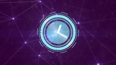 Saatin animasyonu parlayan noktalarla olan bağlantı ağının üzerinden hızla geçiyor. küresel bağlantılar ve veri işleme konsepti dijital olarak oluşturulmuş video.