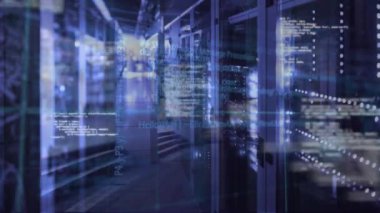 Bilgisayar sunucuları üzerinden veri işleme animasyonu. küresel teknoloji, bağlantılar ve veri işleme kavramı dijital olarak oluşturulmuş video.