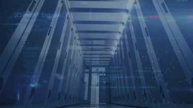 Bilgisayar sunucuları üzerinden veri işleme animasyonu. küresel teknoloji, bağlantılar ve veri işleme kavramı dijital olarak oluşturulmuş video.