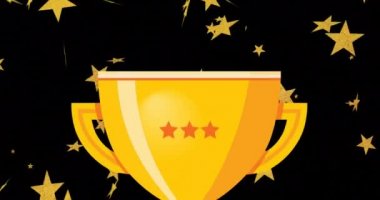 Siyah arka planda sarı bardak ve yıldızların animasyonu. parti ve kutlama konsepti dijital olarak oluşturulmuş video.