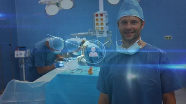 Анімація Мережі Язків Усміхненим Чоловічим Хірургом Операційному Театрі Глобальна Медицина — стокове відео