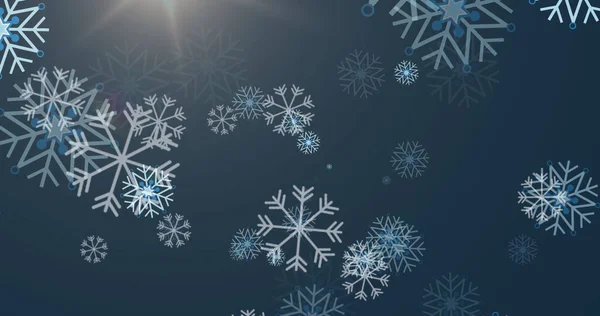Wizerunek Płatków Śniegu Spadających Niebieskie Tło Boże Narodzenie Tradycja Koncepcja — Zdjęcie stockowe