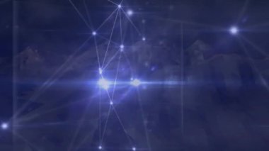 Arka planda dönen dağların üzerindeki bağlantı ağlarının animasyonu. küresel bağlantılar ve veri işleme konsepti dijital olarak oluşturulmuş video.