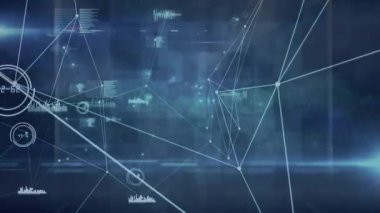 Dağların üzerinden istatistiklerle bağlantı ağının animasyonu. küresel iş, bağlantılar, ağlar ve veri işleme kavramı dijital olarak oluşturulmuş video.